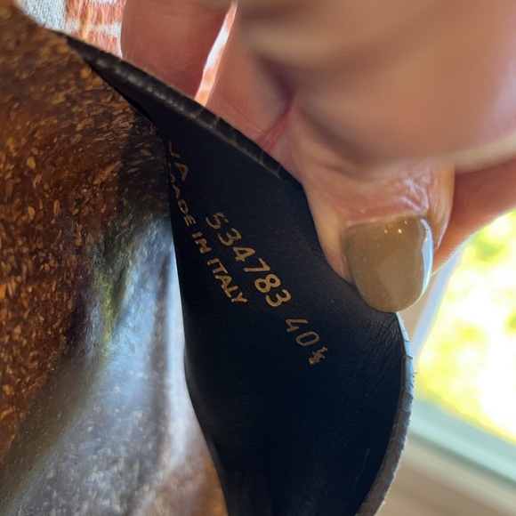 AUTHENTIC YSL SLIDES - Picture 3 of 5